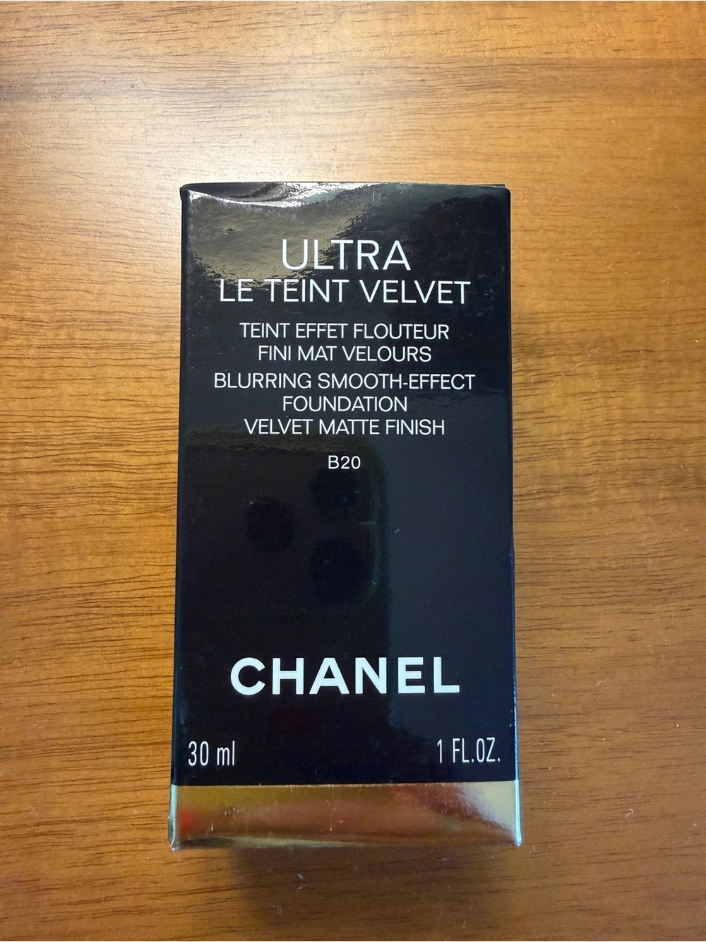 CHANEL Ultra Le Teint Velvet Foundation Shade B20 — NEW & UNOPENED